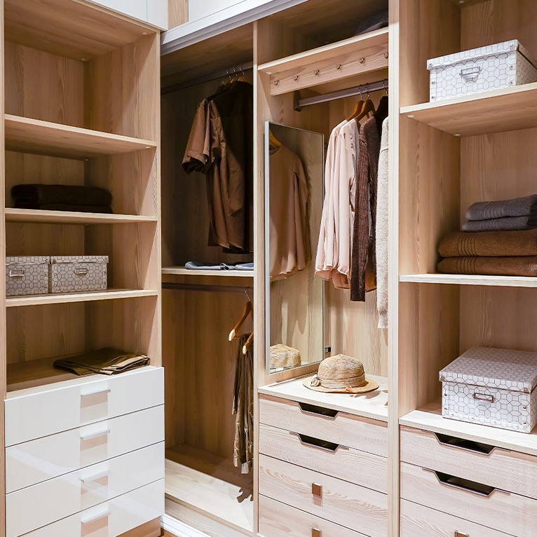 Wardrobe & Cabinets 7